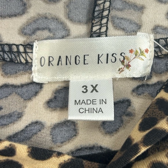 Orange Kiss Leopard Print Pullover w/ Hood. Size 3X. - Picture 3 of 7